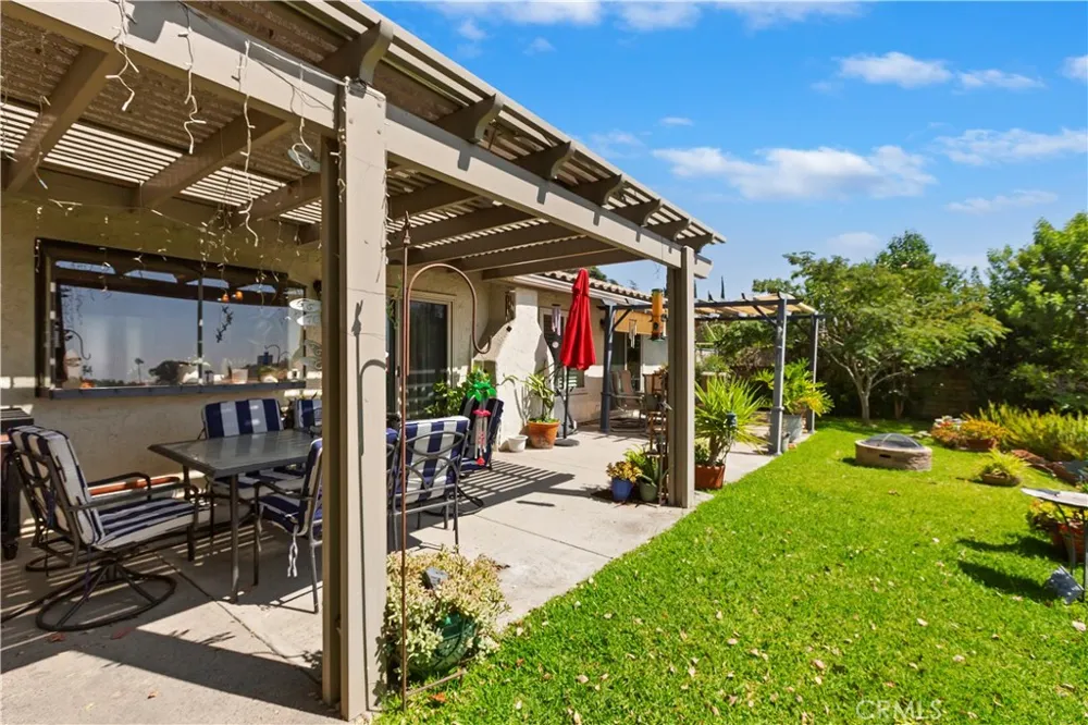 1082 23rd St Upland, CA 91784