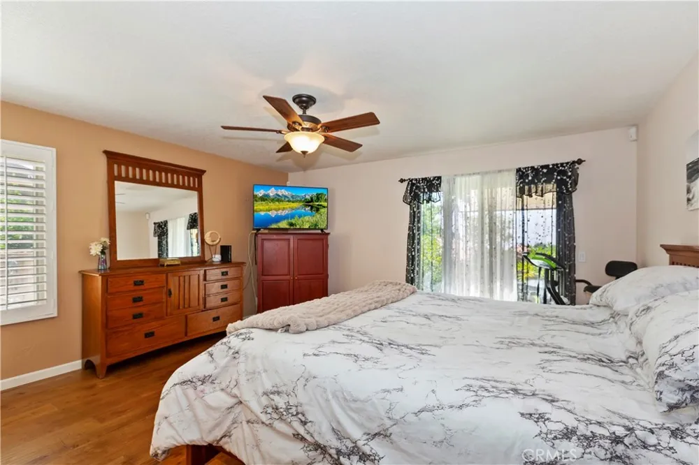 1082 23rd St Upland, CA 91784