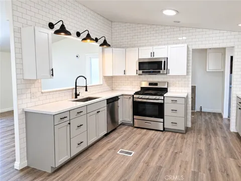 6241 Warner #228