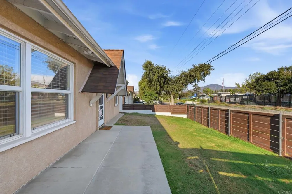 8812 Noeline Avenue Spring Valley, CA 91977