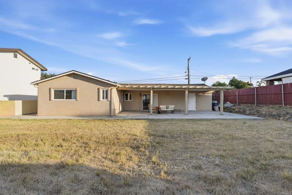 8812 Noeline Avenue Spring Valley, CA 91977