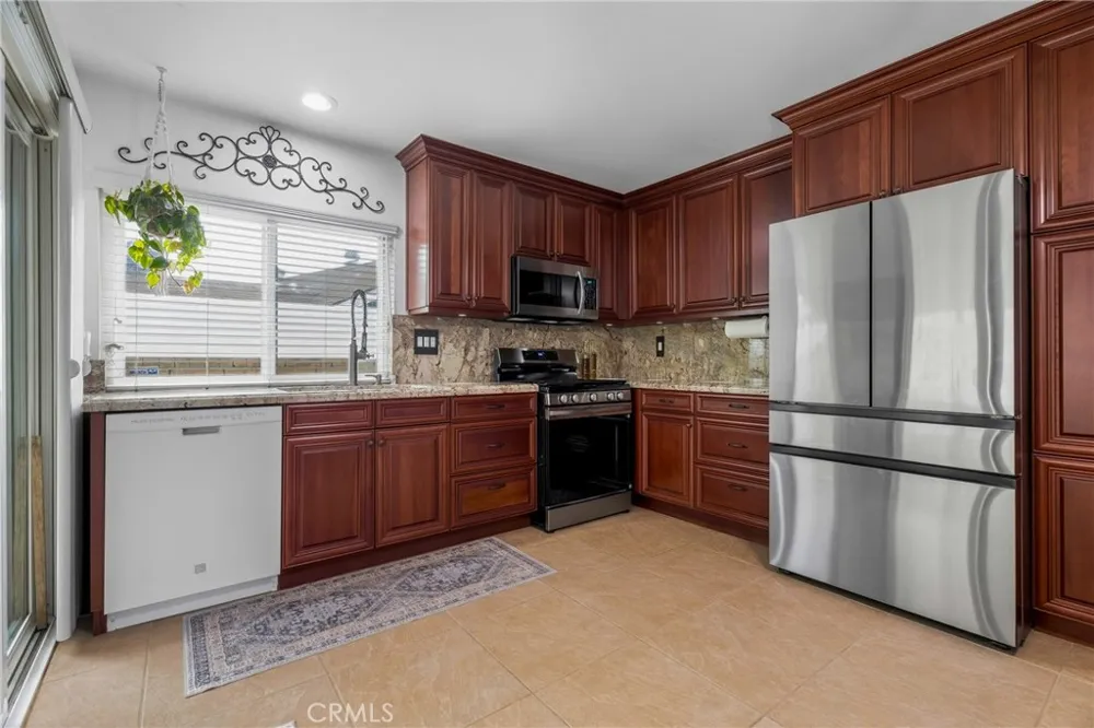 20755 Benz Saugus, CA 91350