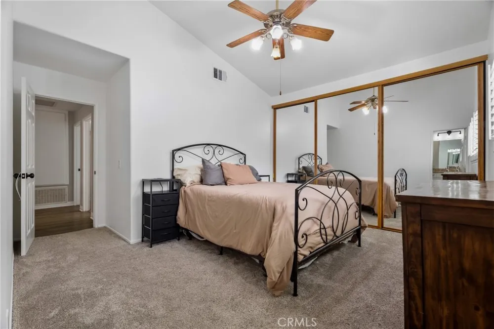 20755 Benz Saugus, CA 91350