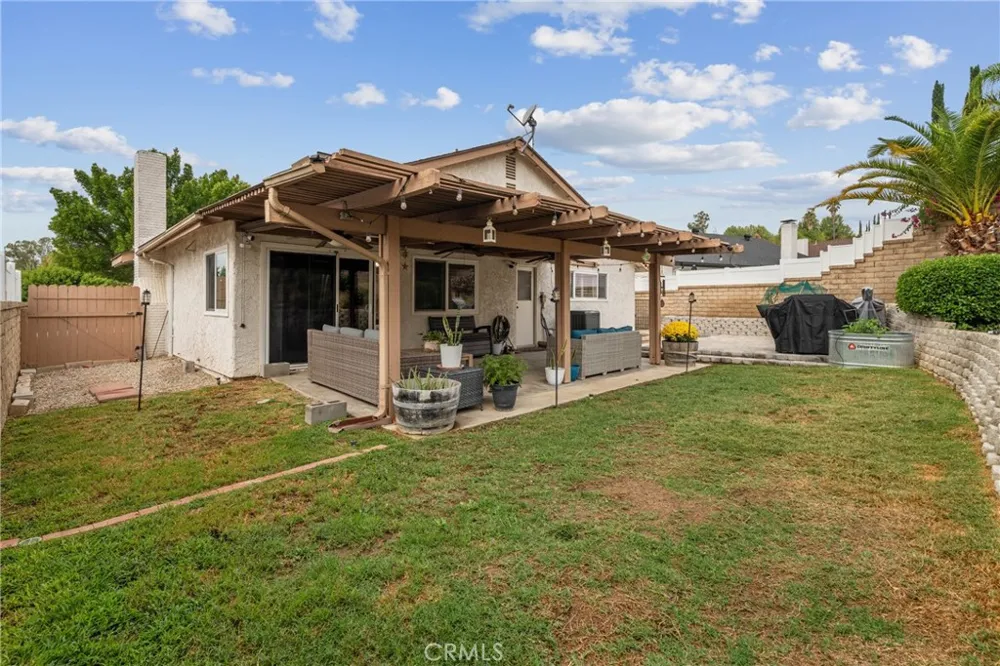 20755 Benz Saugus, CA 91350