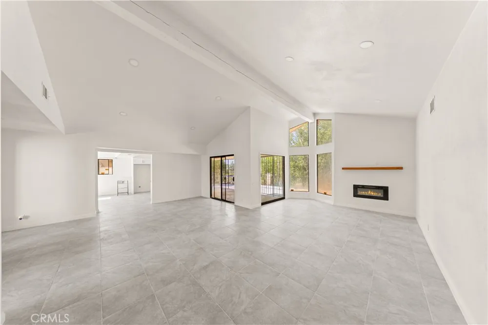 13850 Dahlgren Drive Victorville, CA 92395