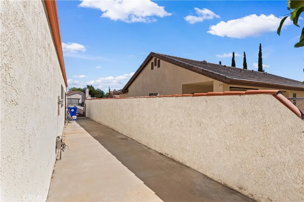 13850 Dahlgren Drive Victorville, CA 92395