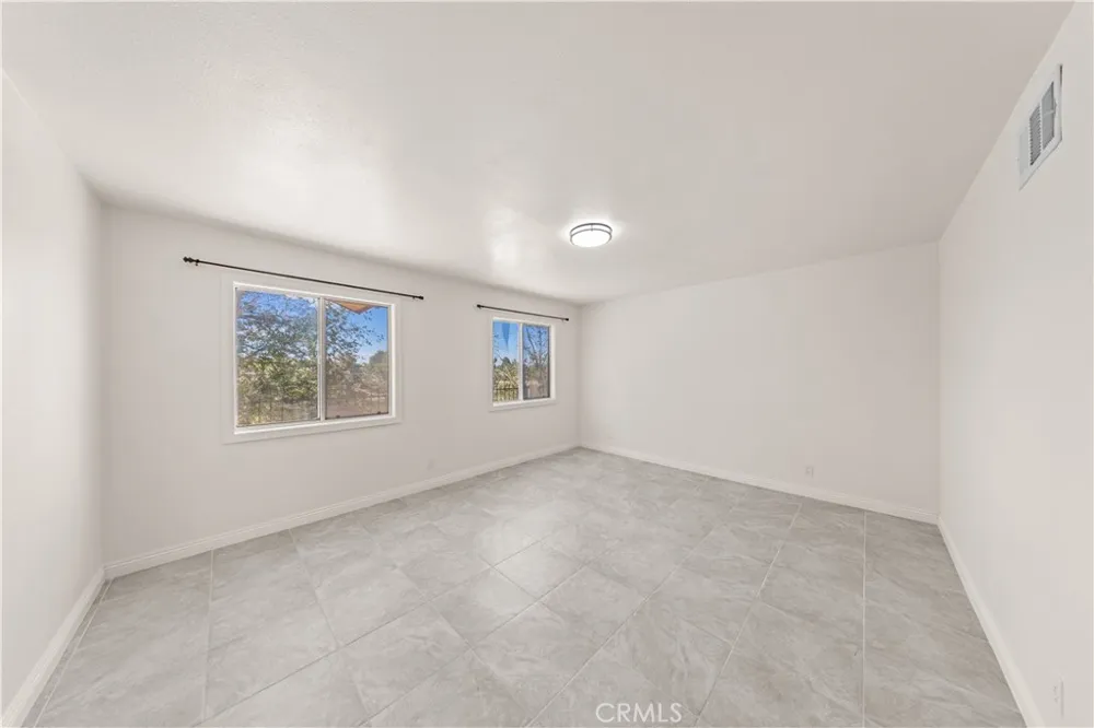 13850 Dahlgren Drive Victorville, CA 92395