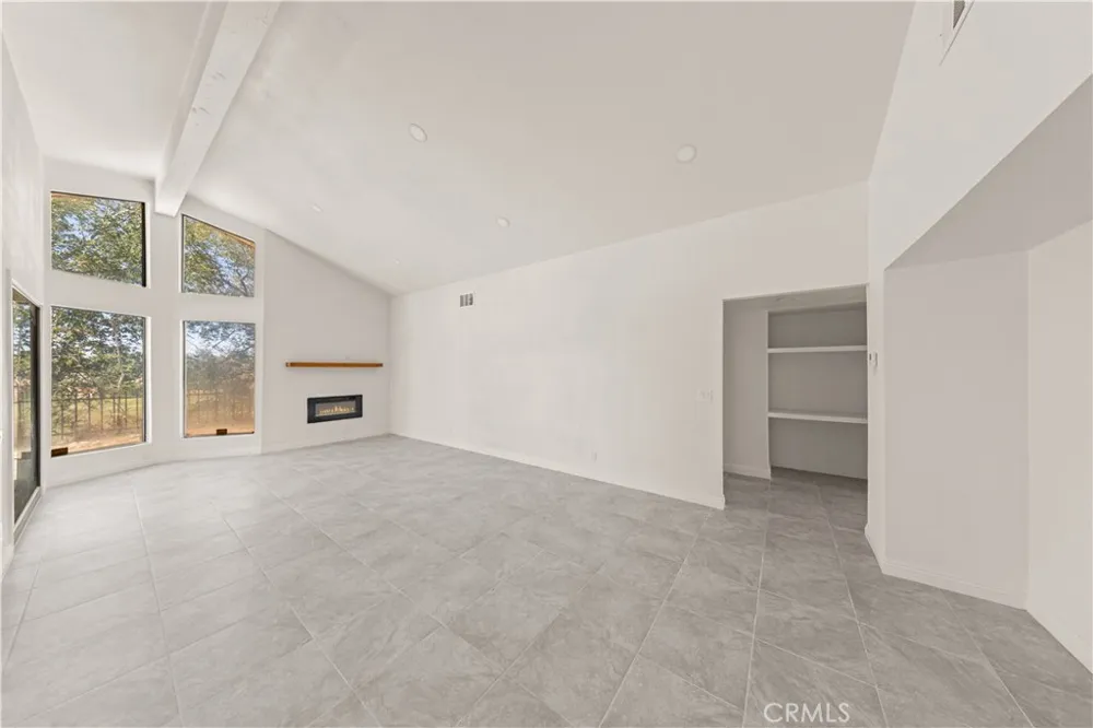 13850 Dahlgren Drive Victorville, CA 92395