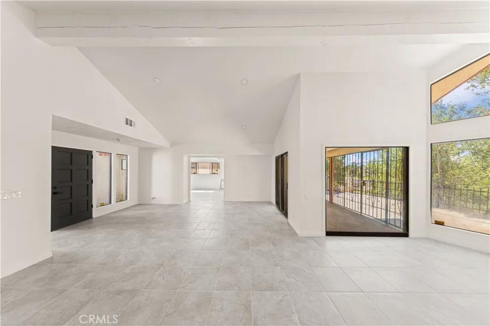 13850 Dahlgren Drive Victorville, CA 92395