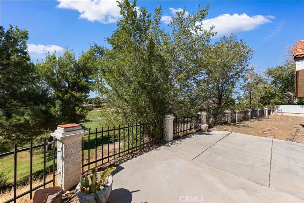 13850 Dahlgren Drive Victorville, CA 92395