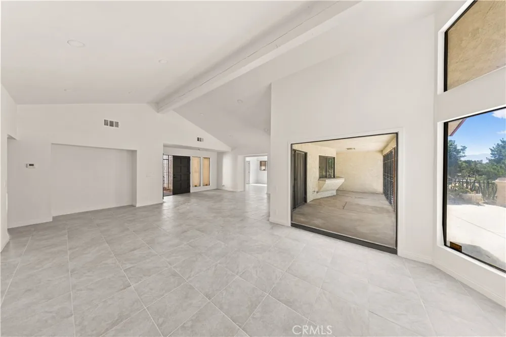 13850 Dahlgren Drive Victorville, CA 92395