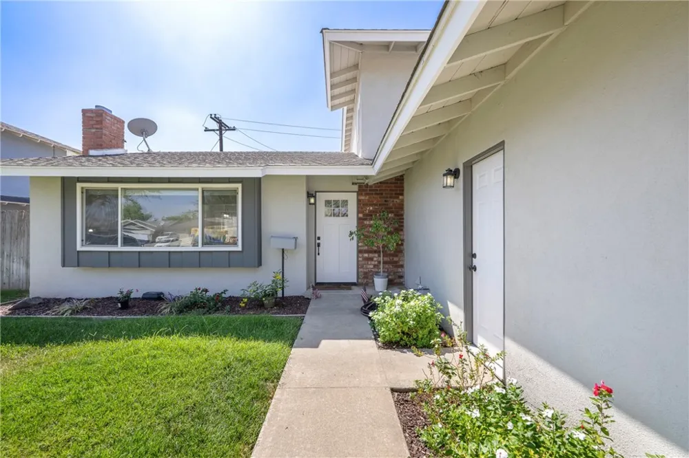 5154 Merril Avenue Riverside, CA 92504