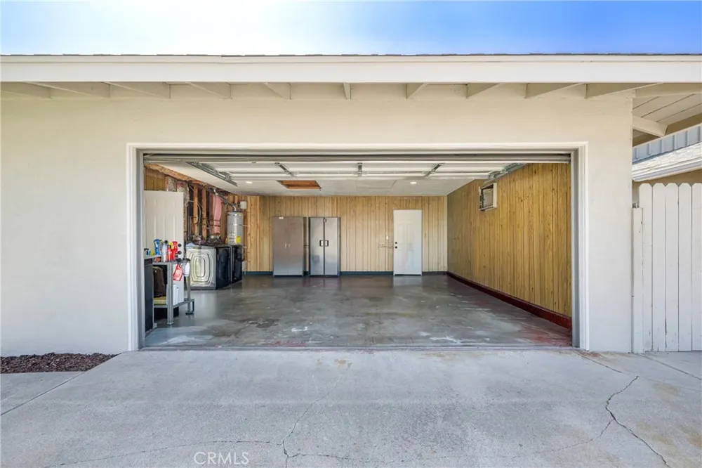 5154 Merril Avenue Riverside, CA 92504