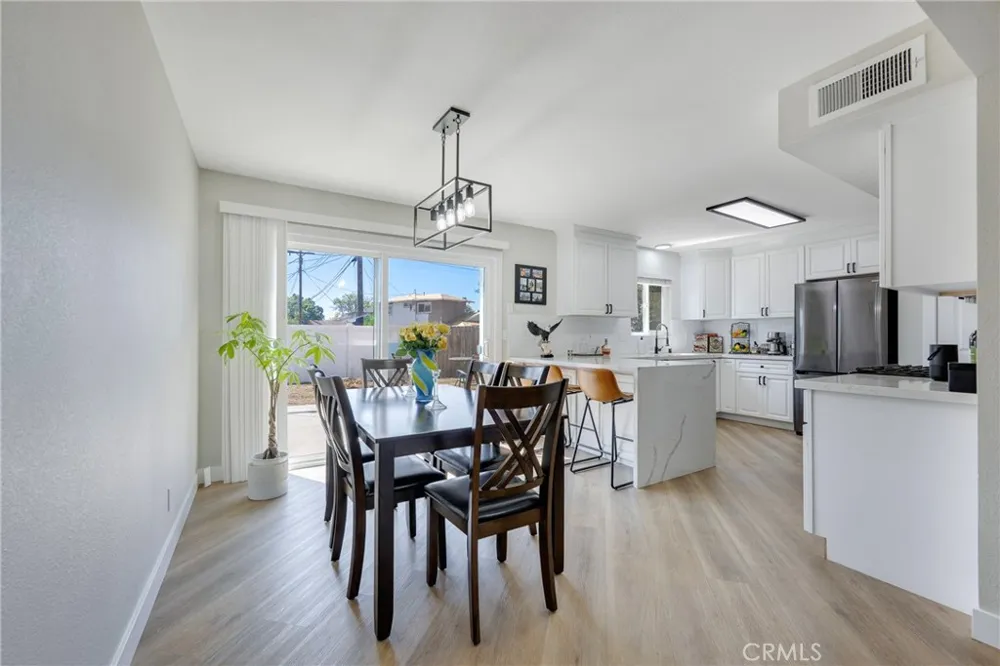 5154 Merril Avenue Riverside, CA 92504