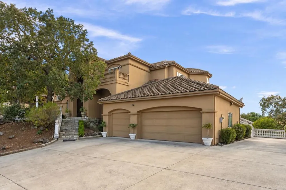 14545 Atherton Circle Morgan Hill, CA 95037