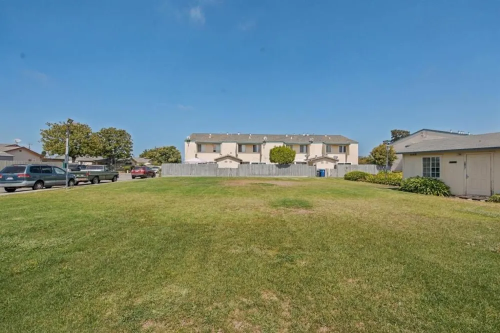 273 Sunnyhills Drive Watsonville, CA 95076