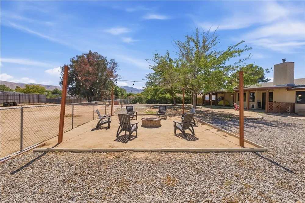 7715 Paisley Ave Hesperia, CA 92345