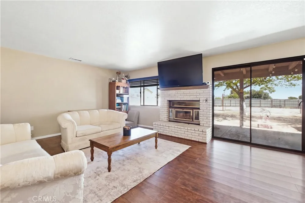 7715 Paisley Ave Hesperia, CA 92345