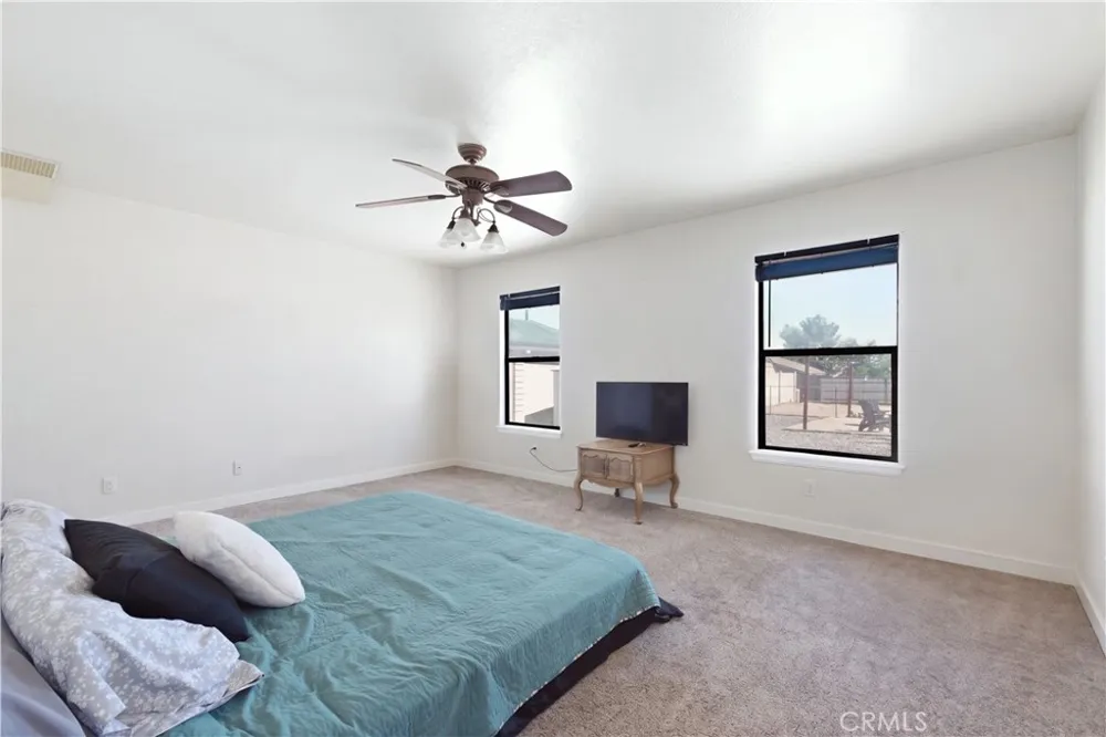 7715 Paisley Ave Hesperia, CA 92345