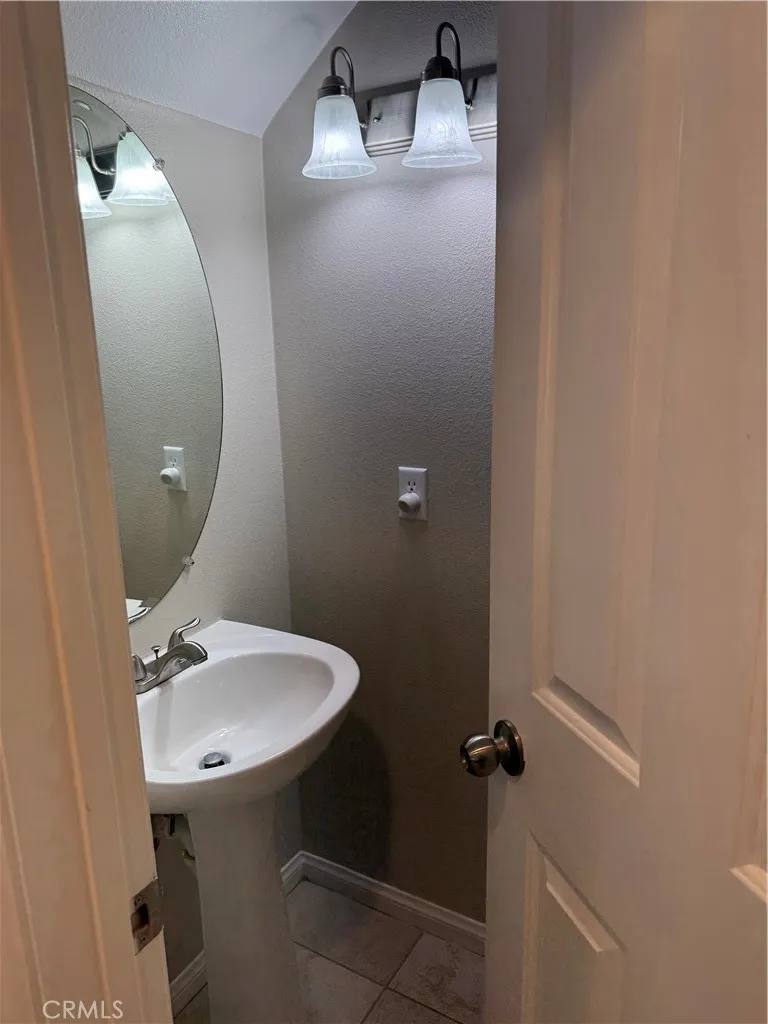 1310 Rover Ln #F Beaumont, CA 92223
