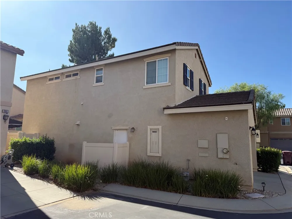 1310 Rover Ln #F Beaumont, CA 92223