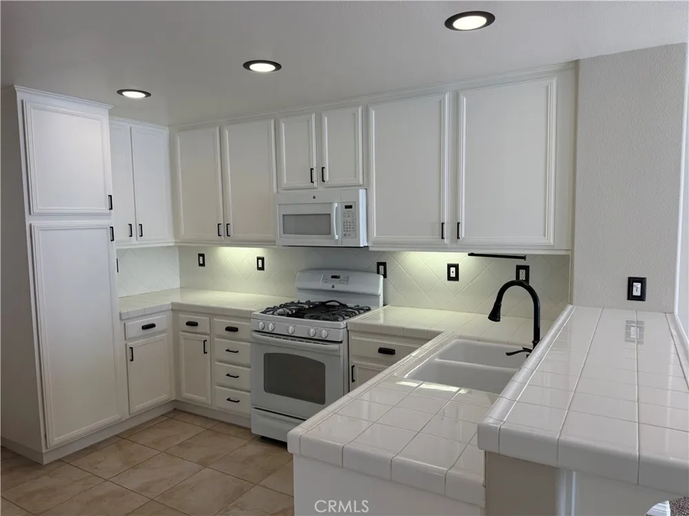 1310 Rover Ln #F Beaumont, CA 92223