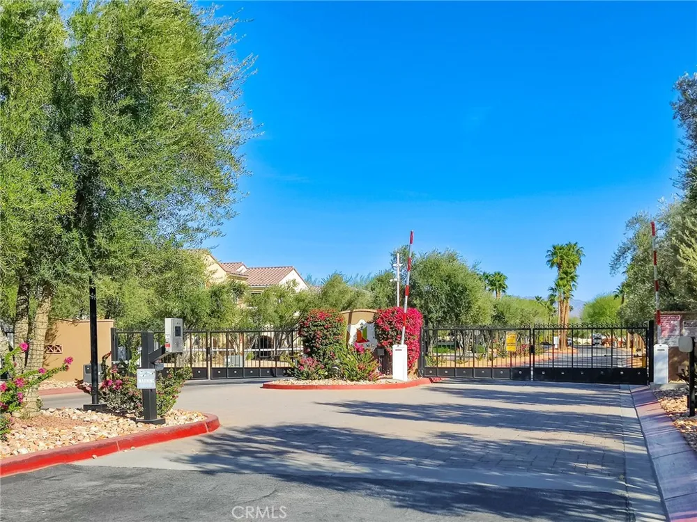 520 Calle Vibrante Palm Desert, CA 92211