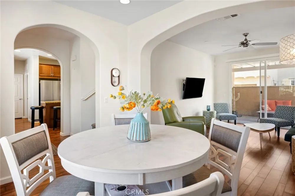 520 Calle Vibrante Palm Desert, CA 92211