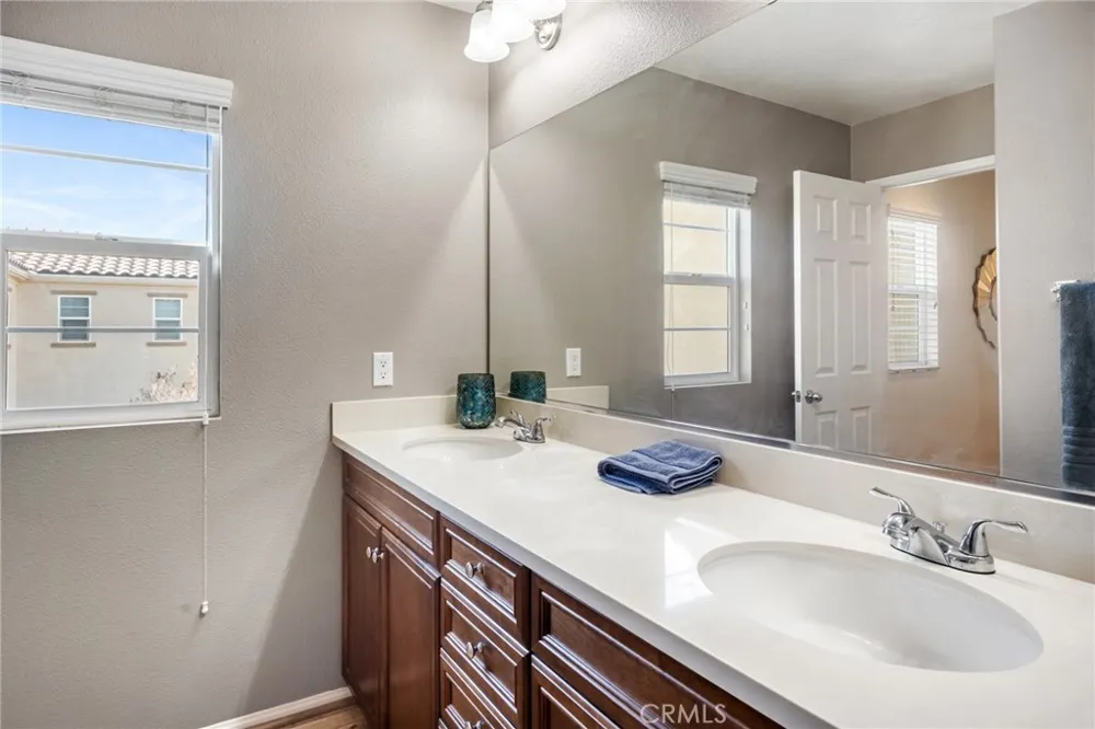 520 Calle Vibrante Palm Desert, CA 92211
