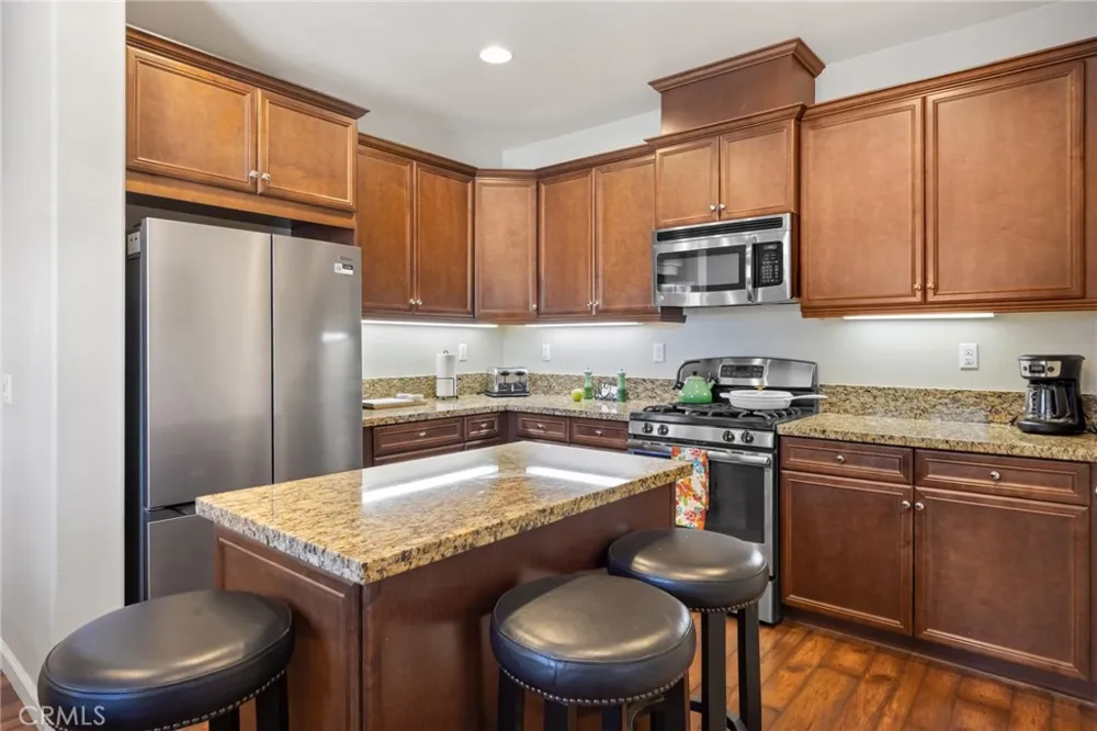 520 Calle Vibrante Palm Desert, CA 92211