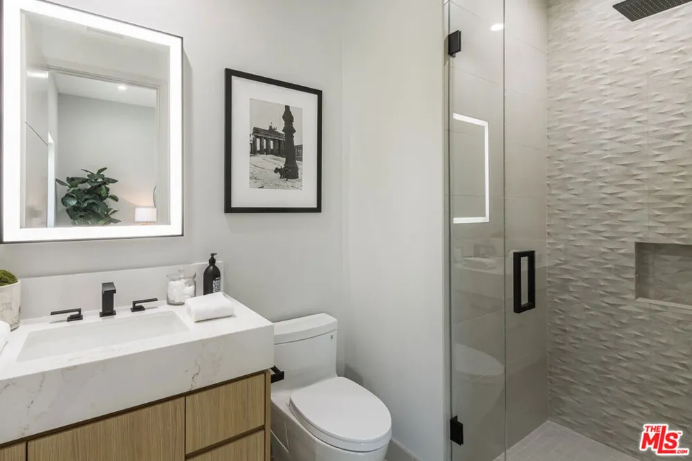 286 Quadro Vecchio Drive Los Angeles, CA 90272