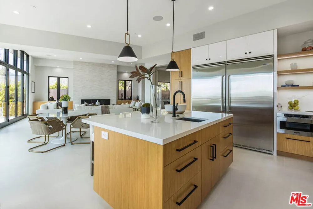 286 Quadro Vecchio Drive Los Angeles, CA 90272