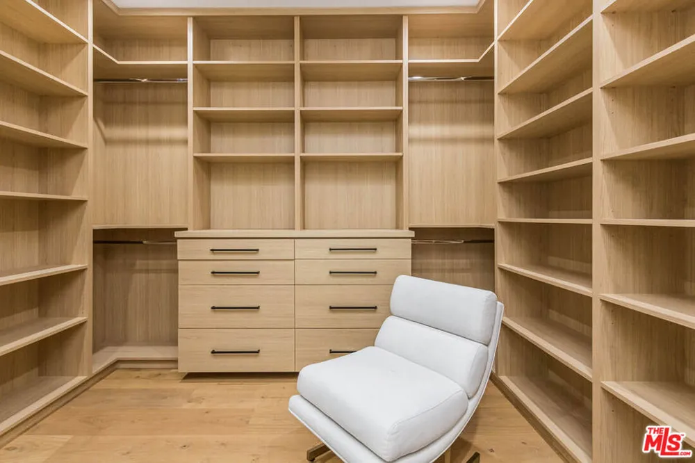 286 Quadro Vecchio Drive Los Angeles, CA 90272