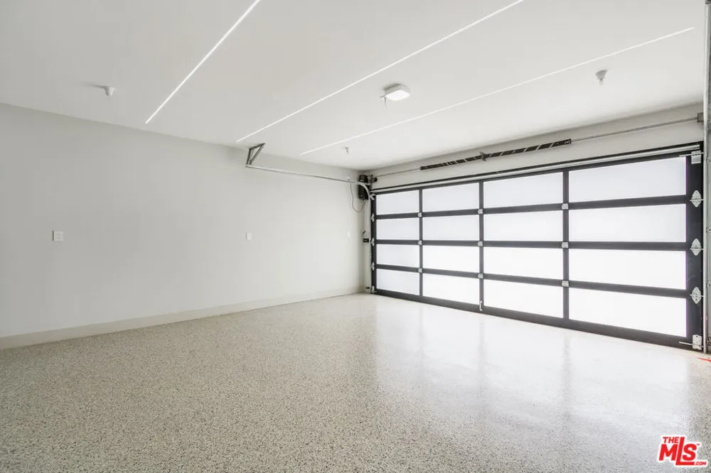 286 Quadro Vecchio Drive Los Angeles, CA 90272