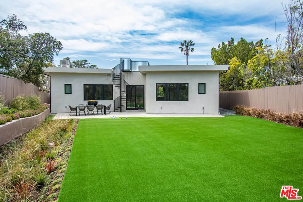 286 Quadro Vecchio Drive Los Angeles, CA 90272