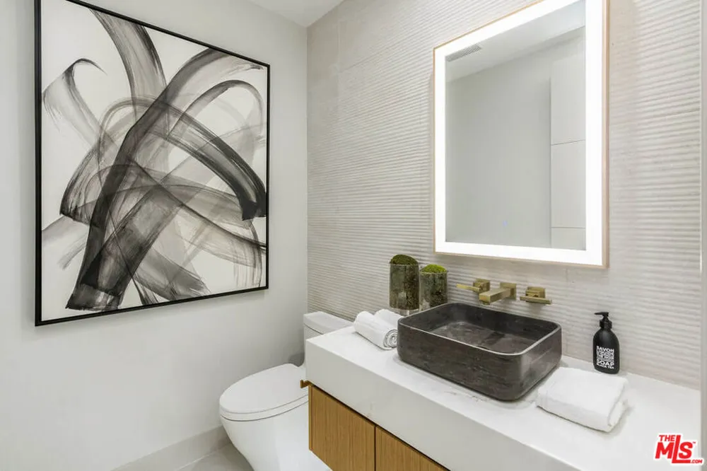 286 Quadro Vecchio Drive Los Angeles, CA 90272