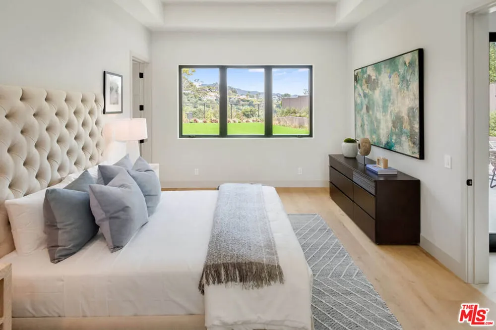 286 Quadro Vecchio Drive Los Angeles, CA 90272