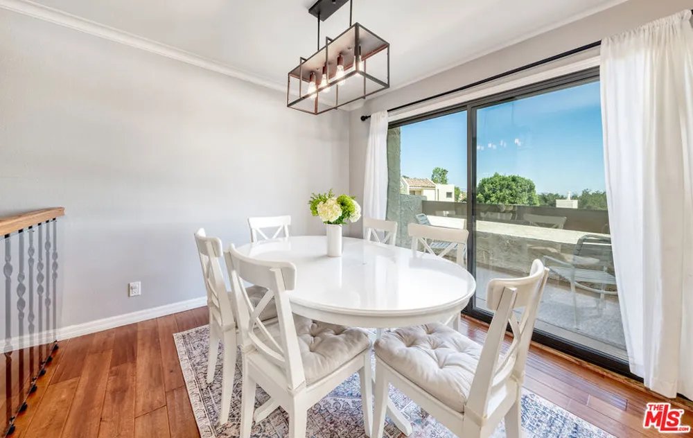 4247 Freedom Drive #502 Calabasas, CA 91302