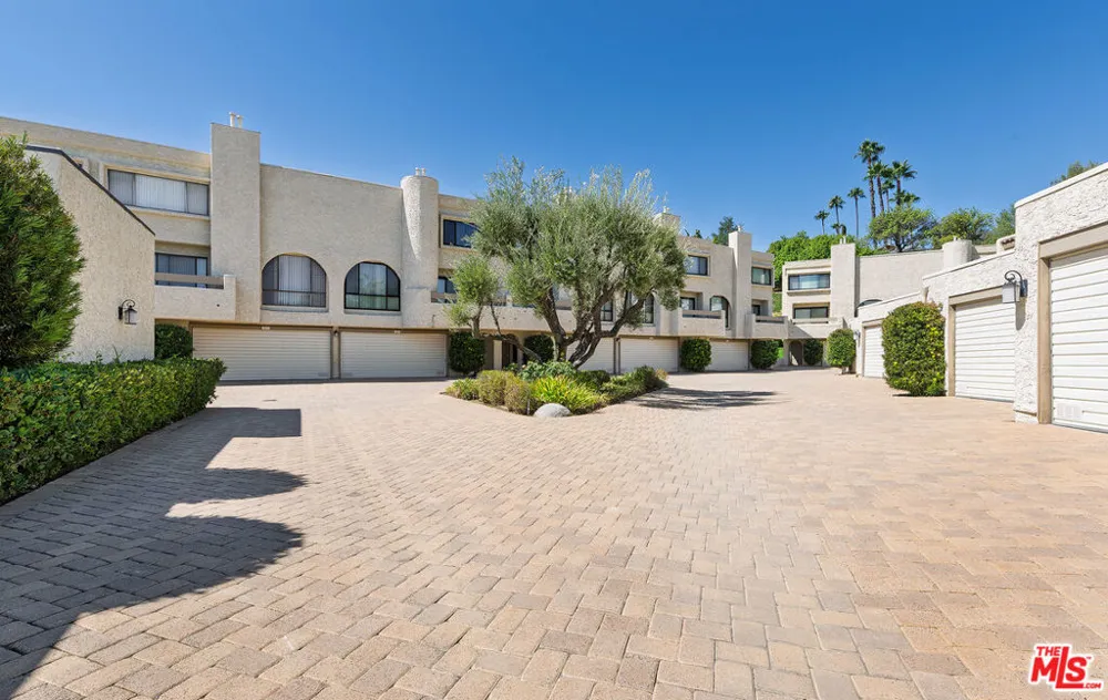4247 Freedom Drive #502 Calabasas, CA 91302
