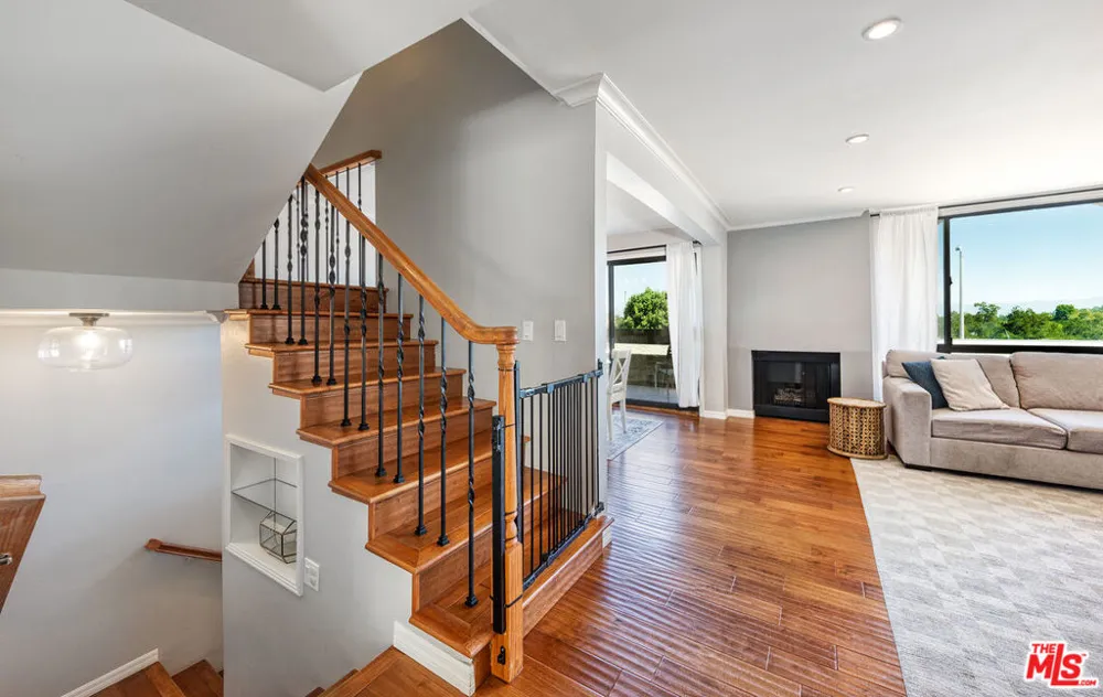 4247 Freedom Drive #502 Calabasas, CA 91302