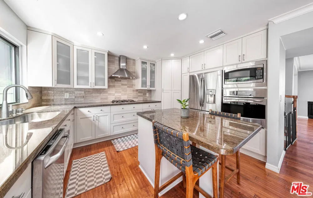 4247 Freedom Drive #502 Calabasas, CA 91302