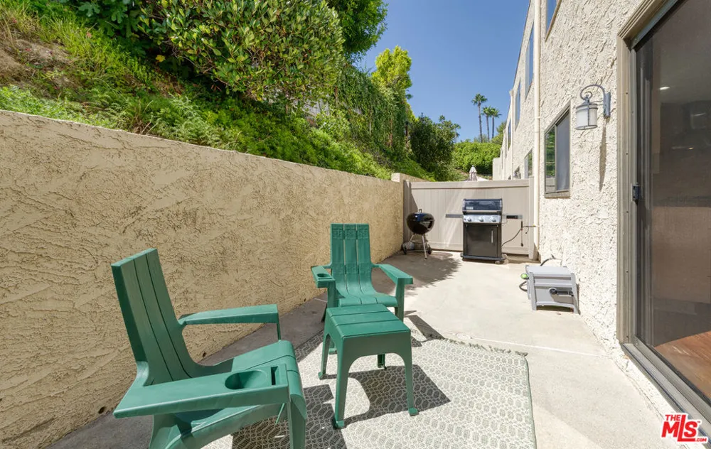 4247 Freedom Drive #502 Calabasas, CA 91302