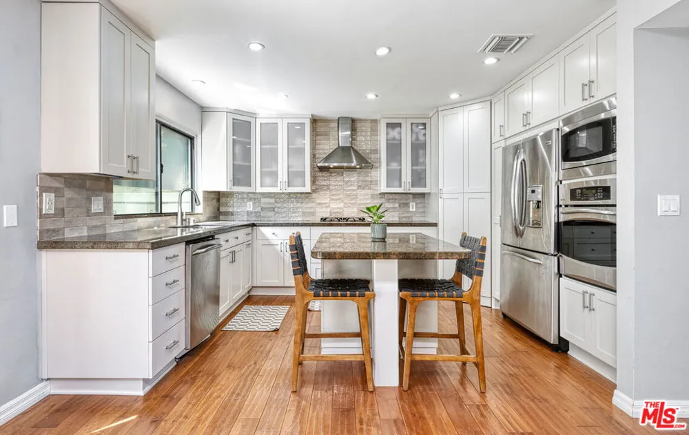 4247 Freedom Drive #502 Calabasas, CA 91302