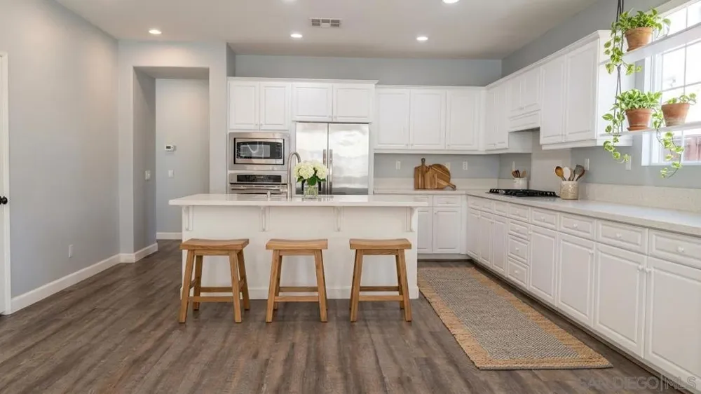 1180 Parkview Drive Oceanside, CA 92057