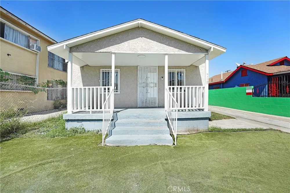 715 E 87th Place Los Angeles, CA 90002
