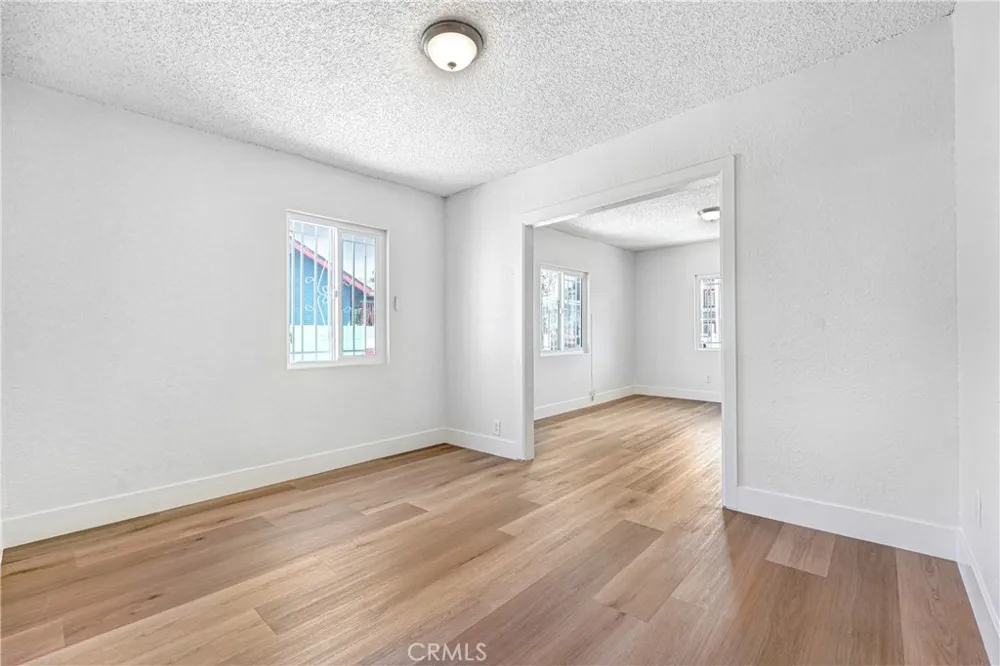 715 E 87th Place Los Angeles, CA 90002