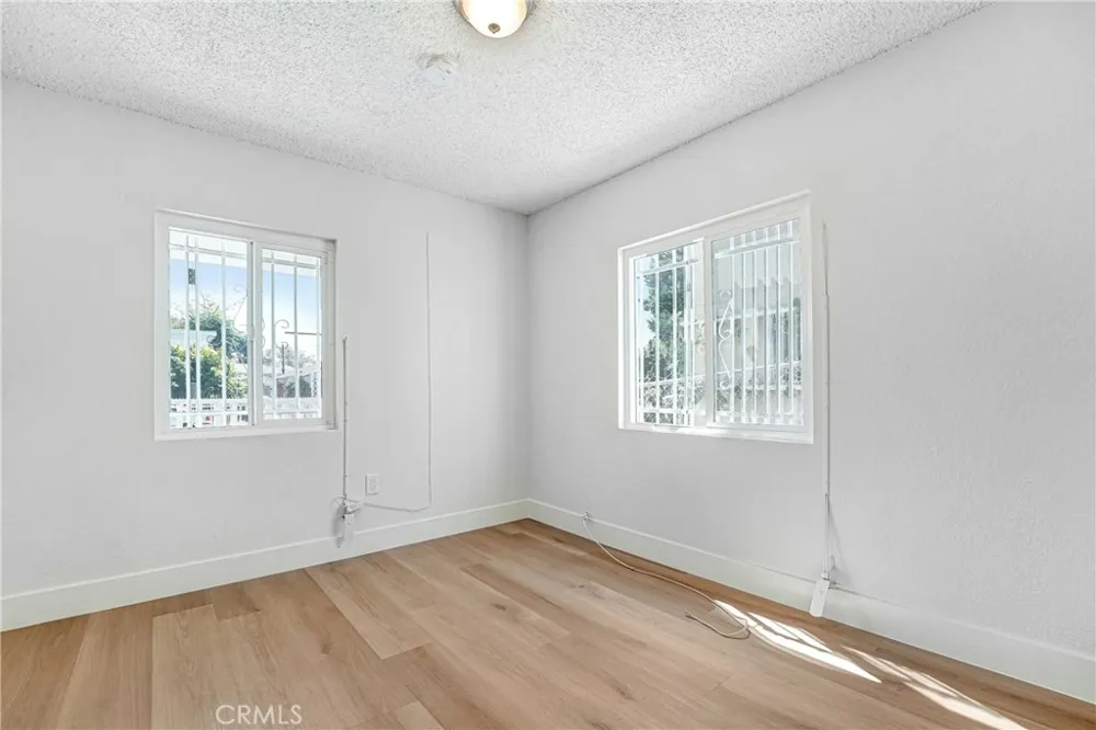 715 E 87th Place Los Angeles, CA 90002
