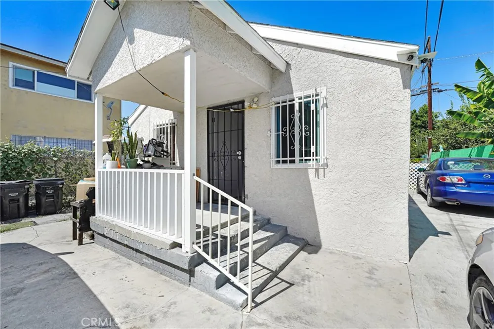 715 E 87th Place Los Angeles, CA 90002