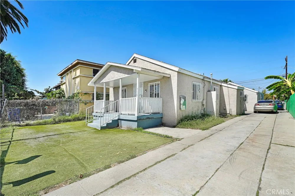 715 E 87th Place Los Angeles, CA 90002