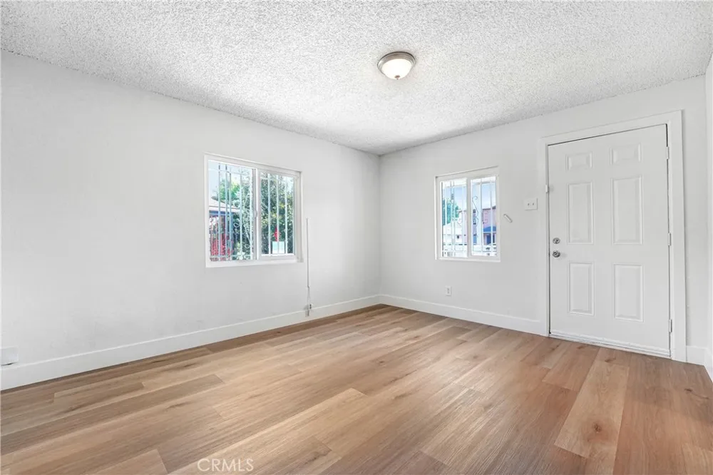 715 E 87th Place Los Angeles, CA 90002